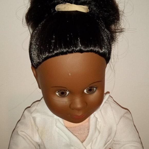 BATTAT AFRICAN AMERICAN OUR GENERATION 18" DOCTOR MEAGAN DOLL WITH BROWN EYES - Picture 5 of 6